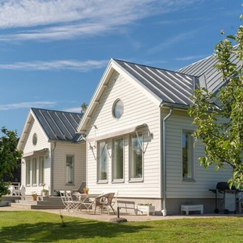 Hauskaa vappua!☀️ Kesä on jo ihan nurkan takana. Psst. Muistathan seurata meitä myös Pinterestissä!

Glada vappen!☀️ Aldrig är sommaren så nära som nu. Psst. Du kommer väl ihåg att följa oss även på Pinterest!
 #teritalot #terihus #talopaketti #huspaket #uniikkikoti  #unelmienkoti #drömhem #inspiration #rakentaminen #talonrakennus #taloprojekti #uudisrakentaminen #rakentajat2020 #rakennusprojekti #omakotitaloprojekti #home #homeinspiration #homeinspirationideas #nordichome #finnishhome